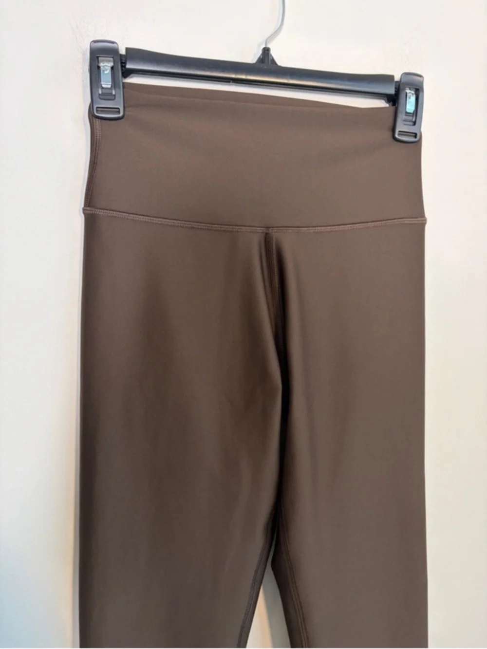 ALO Yoga High Waist Airlift Full Length Legging in Espresso - S